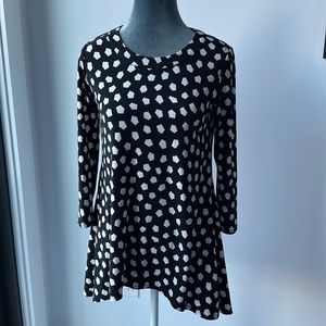 Black and White Anne Klein Tunic shirt